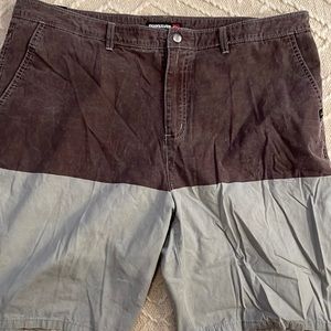 Quiksilver maroon and khaki walkshort